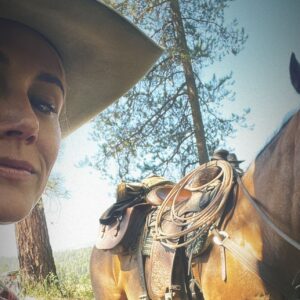 Jennifer Landon Instagram - I love this horse. 
#yellowstonetv #yellowstone @yellowstone