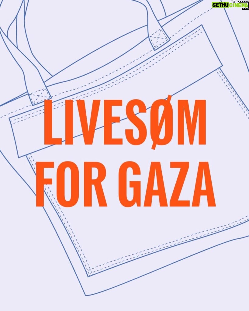 Jenny Skavlan Instagram - ❤️ LIVESØM FOR GAZA❤️ Vi arrangerer innsamlingsaksjon sammen med Redd Barna for å samle inn penger til Gaza. Den starter i dag, så fra og med nå er det bare å donere så mye du klarer til Redd Barnas viktige arbeid. Også blir det livesøm her på Instagram tirsdag 9. april kl. 19.00, hvor vi sammen syr et handlenett og Nora Ingdal fra Redd Barna kommer for å vise frem palestinske mønstre og lære oss mer om hvordan de jobber. I mer enn 50 år har Redd Barna vært til stede og støttet barn i de okkuperte palestinske områdene. Siden krigen startet i oktober i fjor, har de nådd rundt 340 000 mennesker på Gazastripen. Ca. halvparten av disse er barn. Redd Barna har blant annet gitt ut mat, vann, hygienesett, fritidspakker, kontantoverføringer til familier, psykososial støtte til barn og organisert fritidsaktiviteter for barn slik at de får en pause fra krigen. Men i likhet med arbeidet til de fleste andre hjelpeorganisasjoner har Redd Barnas arbeid i Gaza blitt alvorlig forstyrret, og det er ingen tvil om at behovet for hjelp kommer til å være enormt i tida framover. Redd Barna står klare til å øke nødhjelpen så snart situasjonen tillater det. Gå inn på faebrik.no og last ned gratis mønster på handlenett og finn frem et stoff du vil bruke, så syr vi sammen 9. april🫶 Handlenettet er utviklet i samarbeid med @handelensmiljofond