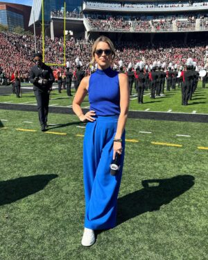 Jenny Taft Instagram - 😎 

@karen_millen