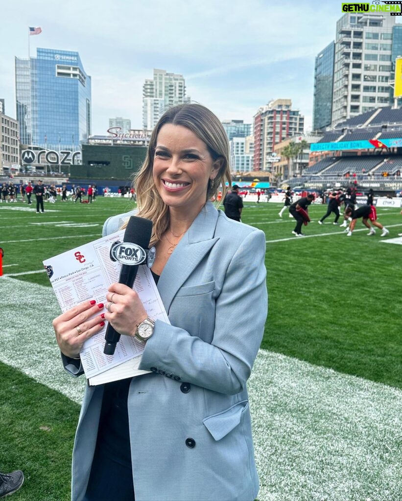 Jenny Taft Instagram - That’s a wrap on CFB this season! 🤍