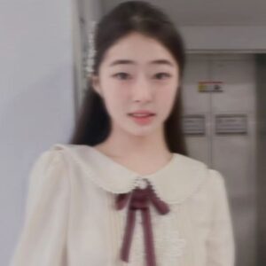 Jeon Chae-eun Instagram - 🌸졸업사진