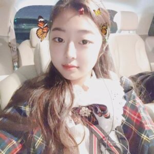Jeon Chae-eun Instagram - 16일 늦은 2021 사진첩 정리🤭 
히히

#전채은 
#2021