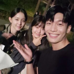 Jeon Chae-eun Instagram - #작은아씨들 효린이 안녕~ 🌟 
지금까지 작은아씨들 효린이를 사랑해주셔서 너무 감사합니다 😃