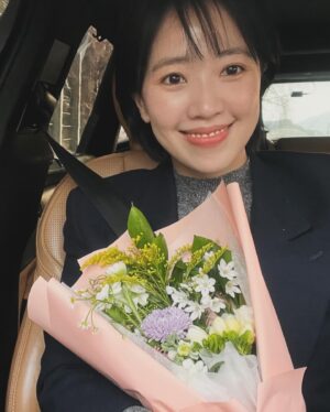 Jeon Hye-jin Instagram - 요리조리 바빴어.
근래에 최고 닭도리탕을 찾았어.
😜