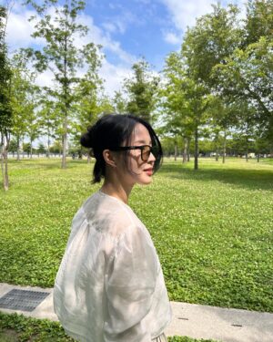 Jeon Ji-yoon Instagram - 7월의 절거운 모멘텀🌼