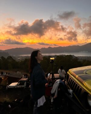 Jeon Ji-yoon Instagram - 한숨도 못자고 본 일출은 너무 예뻤다
🧡
