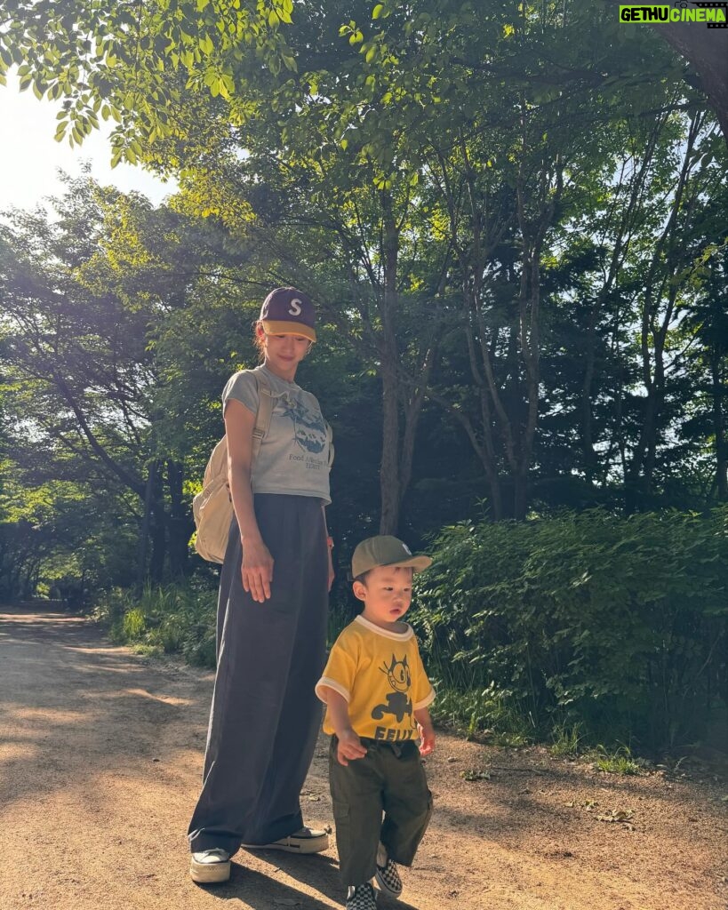 Jeon Hye-bin Instagram - 초록초록한 나날들🌿