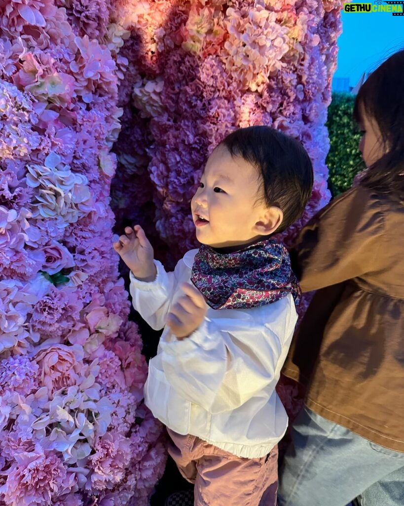 Jeon Hye-bin Instagram - 엄마는 노틀담의 꼽추가 됐지만 니가 행복하면 다 괜찮아🫶🏻 #곱등이 #노틀담의꼽추 #양떼목장 #우리들의추억