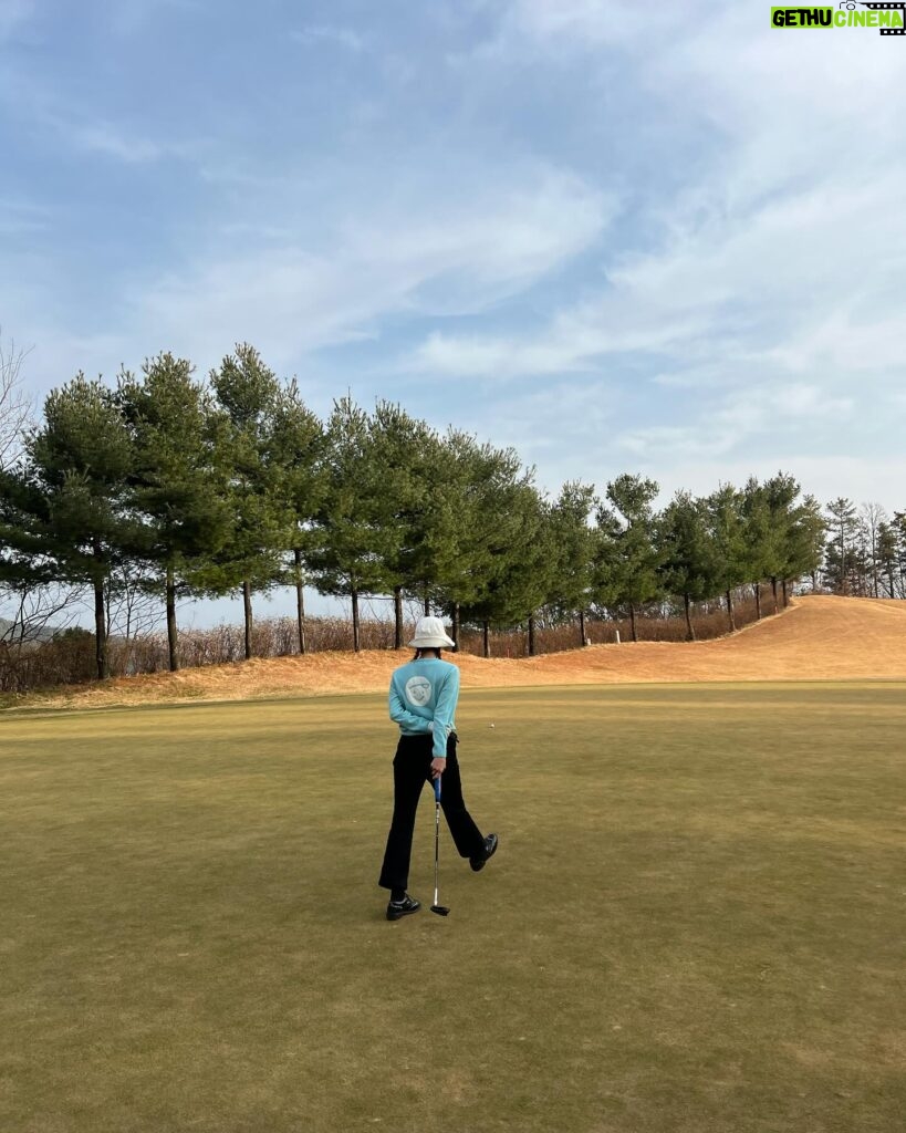 Jeon Hye-bin Instagram - 예쁜 골프웨어때매 오늘 좀 잘쳤다 ㅋㅋ @piv_vee @garmentgolf