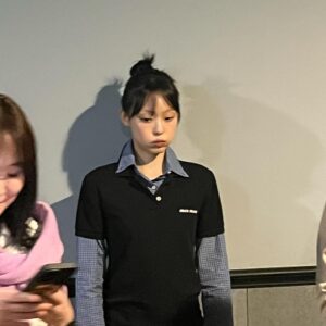 Jeon So-nee Instagram - 오늘! 기생수 더 그레이! 오직 넷플릭스에서 📁📂🗄️🪮📹🩶🫙🪨