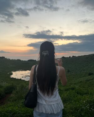 Jeong Da-eun Instagram - 여름 끝자락 제주에서 .. 🌴💚