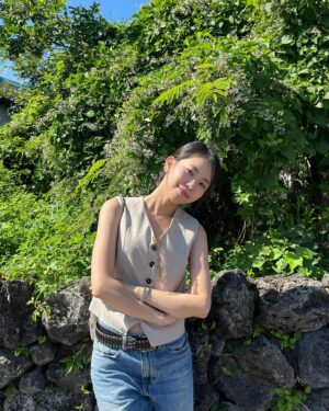 Jeong Da-eun Instagram - 여름 끝자락 제주에서 .. 🌴💚