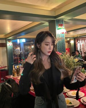 Jeong Yu-mi Instagram - LTNS.😁
#netflix#셀러브리티