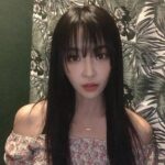 Jeong Yu-mi Instagram - 기억도 안나는 나의 앞머리.💇🏻‍♀️