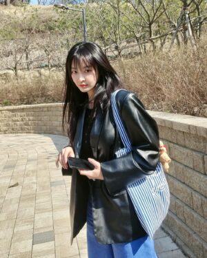 Jeong Yu-mi Instagram - 봄e4.🦋