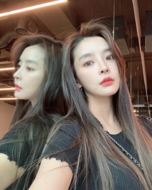 Jeong Yu-mi Instagram - 모든날들 중 아무거나 모음.🩵