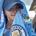 Jeong Yu-mi Instagram - 뜨거웠던 어제, 오픈트레이닝.🩵🔥🩵 #mancity#이거라도본게어디야#오늘경기는편히집에서#집이최고지🥲