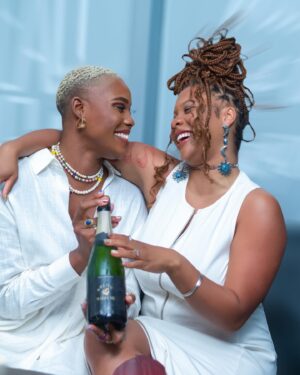 Jerrie Johnson Instagram - Swipe for a Big announcement 📢 

Special thanks to @spiritzexpression @drkarrendunkley @i_am__moses @_hospitalityexpert_ For making this trip to Jamaica EXTRA SPECIAL 🤍 And to all my friends who 🤫

#jamiaca #Travel #PrivateVillasAndChampagne