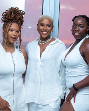 Jerrie Johnson Instagram - Swipe for a Big announcement 📢 

Special thanks to @spiritzexpression @drkarrendunkley @i_am__moses @_hospitalityexpert_ For making this trip to Jamaica EXTRA SPECIAL 🤍 And to all my friends who 🤫

#jamiaca #Travel #PrivateVillasAndChampagne