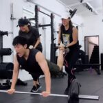 Jesseca Liu Instagram - You can go places with great spotters in the gym. 😂 #gym #fun #fitspo #humour