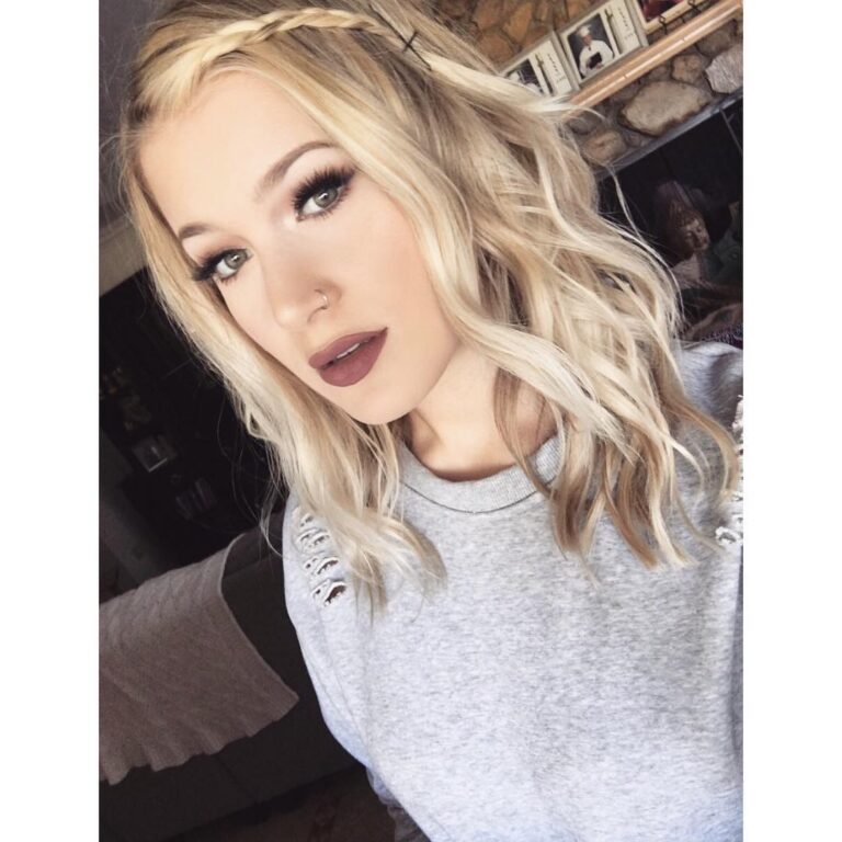 Jessi Smiles Instagram - new hair who dis