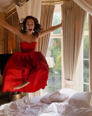 Jessica Brown Findlay Instagram - 🫀x 3