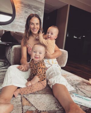 Jessica Brown Findlay Instagram - 🌞👶👶🩵