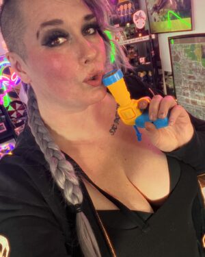 Jessica Cricks Instagram - Let “Goth Tomb Raider Night” commence as I play the remastered tomb raider for the first time!! 

Twitch.tv/jessickahavok #tombraidercosplay #tombraiderremastered