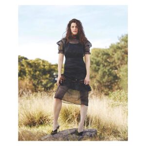 Jessica De Gouw Instagram - When the great outdoors was still a thing.

For Stellar Magazine, talking #TheSecretsSheKeeps 📷 @daniel_nadel_photography 👗 @kellyahume