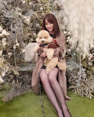 Jessica Lin Instagram - 聖誕節快樂🎄

連六最後一天
接著就要去台中南投小旅行😆
下周播報改四五六喔

東森財經57台：
12/24 (六) 2000晚報、2030台彩
12/29 (四) 1730晚報
12/30 (五) 1730晚報、2030台彩
12/31 (六) 1800晚報、2000晚報、2030台彩

#xmas #christmas #xmastree #winter #merrychristmas #love #holidays #lights #photography #christmasdecor #instagood #photooftheday #christmasdecorations #family #picoftheday #happy #santaclaus #december #christmastime #weekend #聖誕快樂 #聖誕節 #聖誕樹 #信義區 #耶誕 #台北101 #101