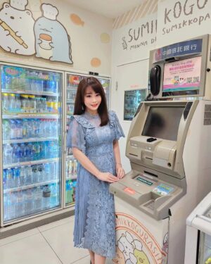 Jessica Lin Instagram - 平常都跟我爸說請、謝謝、對不起：「爸爸對不起，我沒帶錢，請我吃飯，謝謝」😆

但今天是父親節，好像該換我請客了，臨時跑去7-11領錢就是方便，還碰到這個角落小夥伴的店太可愛了🥰狂拍🐻‍❄️🐧🍤🦎

更讚讚的是，8/8今天領錢又可以加碼超值換：10點My Way點換50點！整個點數富翁，接下來就能使用My Way點抽獎或兌換優惠啦！

@ctbc_myway #BankingMyWay #中信mywayatm