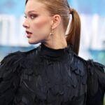 Jessica Alexander Instagram - Divine black swan inspiration for the hometown premiere 🖤 wearing @dilarafindikoglu @cartier ~ What a totally unforgettable night and wow London showed OUT for this amazing film ! @justinplz I adore the way you bring visions to life. @brookelturnbull & @issacvpoleon you made me feel so bad and beautiful !