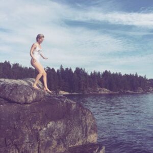 Jessica Amlee Instagram - Jumping in is easy, getting out is the hard part. Thankfully there’s @djonesroberts 💜💜