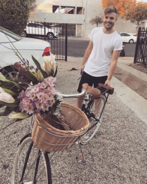 Jessica Amlee Instagram - You’ll find me strolling around Los Feliz on this bad boy 🙌🏼 don’t know why I’m giving you so much attitude in these photos but I love you #bikesandboys