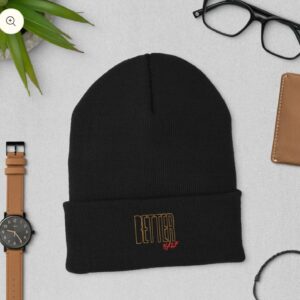 Jessica Betts Instagram - New Merch Alert ‼️🚨 Swipe to see what’s NEW! Go to thebettsofbothworlds.com
#CyberMonday discounts Available Now 👽🍁…@bettsofbothworlds