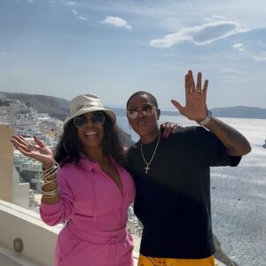 Jessica Betts Instagram - Santorini, Greece 🇬🇷 #BettsofBothWorlds 🌎👽
