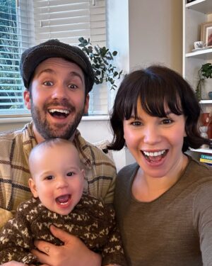 Jessica Fox Instagram - When the whole family gets behind the ring light 😜