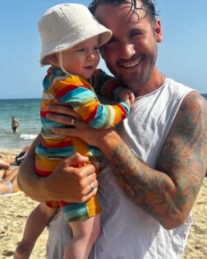 Jessica Fox Instagram - Palma. Palma. Palma. 

1. Bucket and Sand and rocking his @littlegreenradicals swimsuit. 
2. Perusing the menu. 
3. Mirror selfie.
4. Daddies cuddles. 
5. Poor bar fun in more @littlegreenradicals 
6. Keeping it cool in @sunniesforkids and @mumandme_app 
7. Matchy, Matchy. 
8. Long day. 
9. Mini Mohawk.
10. When you think you order baby friendly and it arrives raw and on fire. 

*items mentioned PR