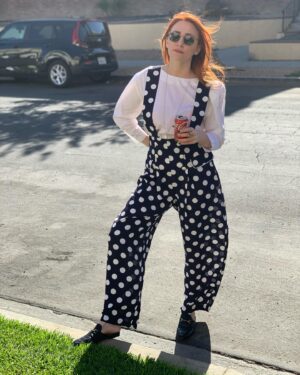 Jessica Harmon Instagram - New hair by @andyjamespaints new outfit from @allegravintij 🧡
.
.
📸 @lennyjacobson