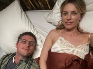 Jessica McNamee Instagram - Nola, baby! 🎬   🤰🏻  🎉