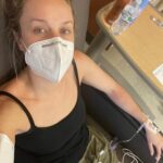Jessica McNamee Instagram - Instagram vs reality: Covid edition. *spoiler* I have Covid. I’m double vaxxed and took all the precautions; masks indoors, testing every 2 days for work etc and let me tell you it still got me GOOD. I was really not well. For three days I was a wreck and I was deeply scared. But, I repeat, for only 3 days… because #Vaccines work! All I can say is THANK GOODNESS for science! It went as quickly as it came and yes, I was unlucky to have a breakthrough case but I can not imagine how much sicker I would have been or how much longer this would have dragged on or how many other people I could have infected (zero as of now) had I not been vaccinated. Those of us who have access should not be taking our privilege for granted. Don’t be an ass hat. Protect yourself and others 💉 Thank you to @patrickcaruso for looking after me! And thank you to the amazing CREW that I’m working with on #thevisitor @blumhousehorror who are the unsung heroes of making films in the time of covid