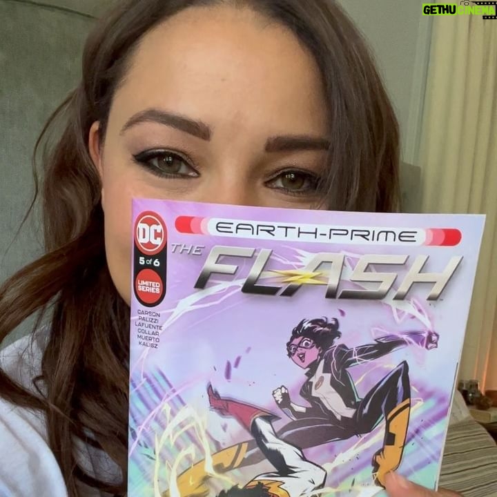 Jessica Parker Kennedy Instagram - THIS IS BANANAS! “Earth-Prime The Flash” Comic Book and lil XS is in it! #TheFlash ⚡️