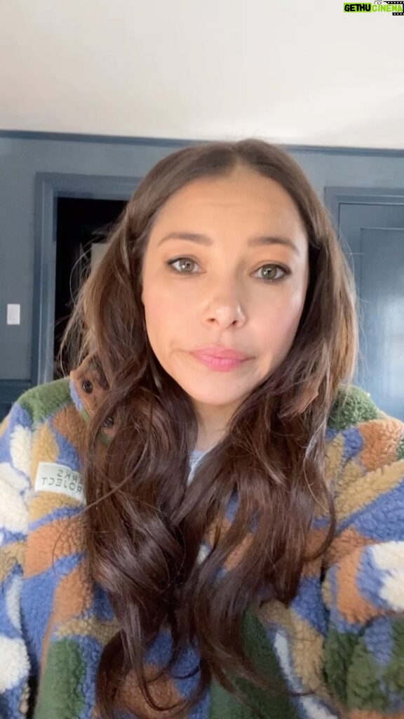Jessica Parker Kennedy Instagram - Please help me help the incredible Hedgecoth family to return Noah’s Ark to a safe place for injured and orphaned animals! The current president and board of directors are CORRUPT! We must stop them! #FreeTheArk