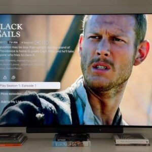 Jessica Parker Kennedy Instagram - All Four Seasons Now Streaming On @Netflix US. I can’t say enough about my time filming this show. Truly the best experience of my life. ❤️🏴‍☠️ #BlackSails