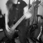 Jessica Pimentel Instagram - Haven't played bass in 4 years. Haven't played this song in 9 years. Felt like the perfect way to say goodbye to my neighbors 👋 @desolate_nyc @officialspector @darkglasselectronics @aguilaramp #jessicapimentelmusic #bassface