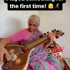 Jessica Pimentel Instagram - Mothers come to us in many forms. 
They not only give birth to us physically but give life to us spiritually, and inspire our art and hearts to grow.
Thank you for today
@bhagyalakshmichandrasekharoff 🙏🏽🙏🏽🙏🏽
#inspiration #musicislife