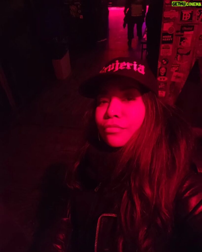 Jessica Pimentel Instagram - What a night.... . . @brujeria_oficial @saintvitusbar @gslades @confinesworld @squish108 @evashedemon @lamante0709 @glenlorieo @tooltribute_schism And everyone else I apologized to ❤️