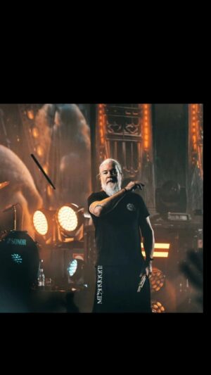 Jessica Pimentel Instagram - Stort grattis på födelsedagen to the King! How does he keep just getting better and better? Jag älskar dig!! 
Please join me in (s)wishing him a Happy Happy Birthday 🎂🎈🍾🥳🎊🎉
#tomashaake #allhaakeeverything #allblackeverything #haakentel #teamhaake #kärlek #birthdaypojke