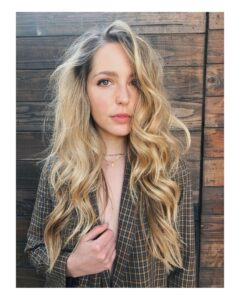 Jessica Rothe Instagram - Thanks @the.baremag for this lovely feature and for helping me realize that, at the end of the day, I just want to wear things I can go on hikes, take naps in, AND somehow still make my inner five year old feel fancy AF ❤️ link to full feature in stories xx