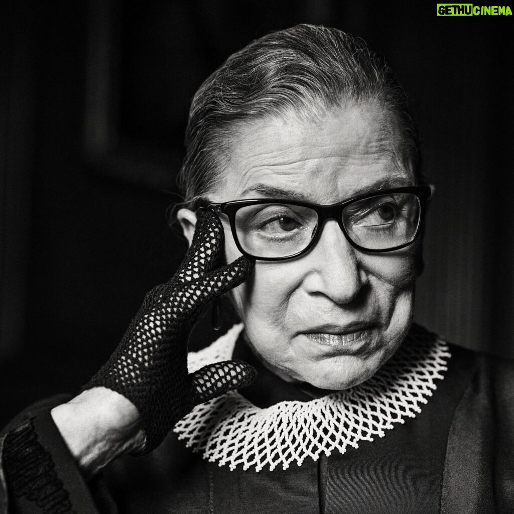Jessica Rothe Instagram - “Fight for the things that you care about, but do it in a way that will lead others to join you.” Now, more than ever, we must fight. For her memory, for ourselves, for the future. She gave power to so many voices, now it’s time to exercise that power. #notoriousrbg #vote